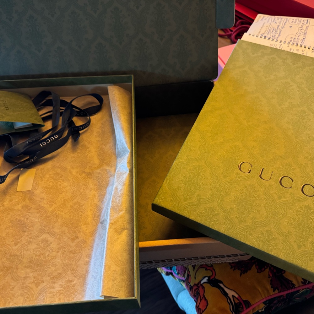 Gucci green shopping box 16”x12”x2.3” with gucci shipping box included.